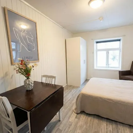 V66 - Private In Center Pensionat Svolvær